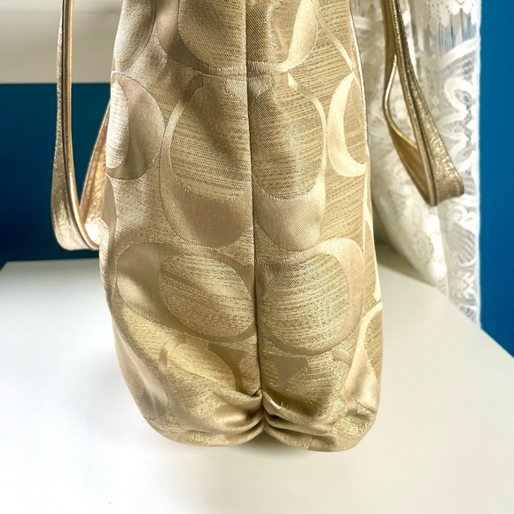 Coach Poppy Gold Signature Tote Bag With Two Original Hangtags - Picture 12 of 17